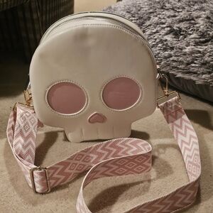 Cute Skull Crossbody Bag in Cream and Pink